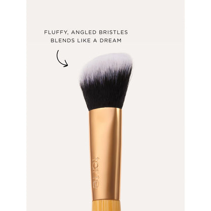 Angled Concealer Brush for Smooth Makeup Application Soft Dense Bristles for Flawless Finish