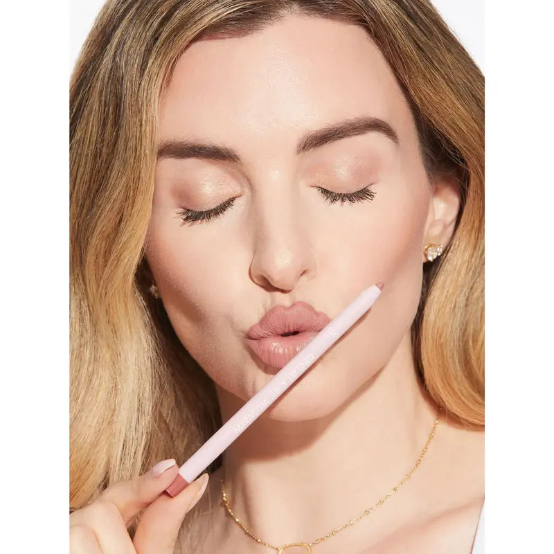 Hydrating Lip Liner with Hyaluronic Acid Smooth Long Lasting Velvet Finish for Daily Makeup
