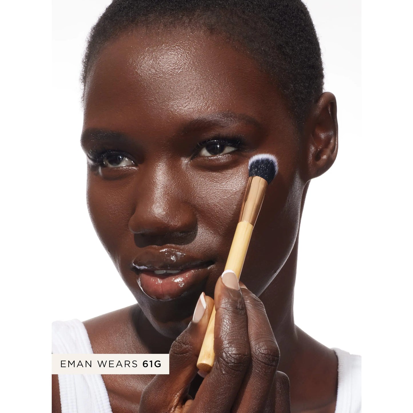 Angled Concealer Brush for Smooth Makeup Application Soft Dense Bristles for Flawless Finish